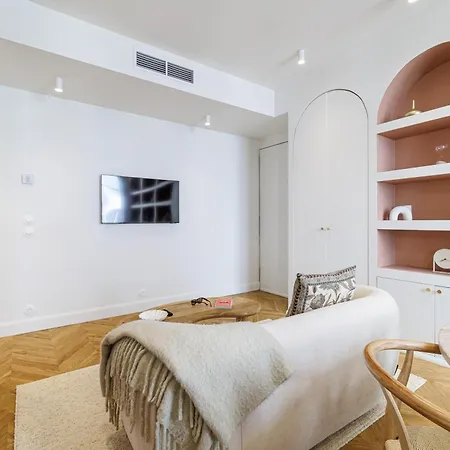 Maison Galbani Architect-designed アパート